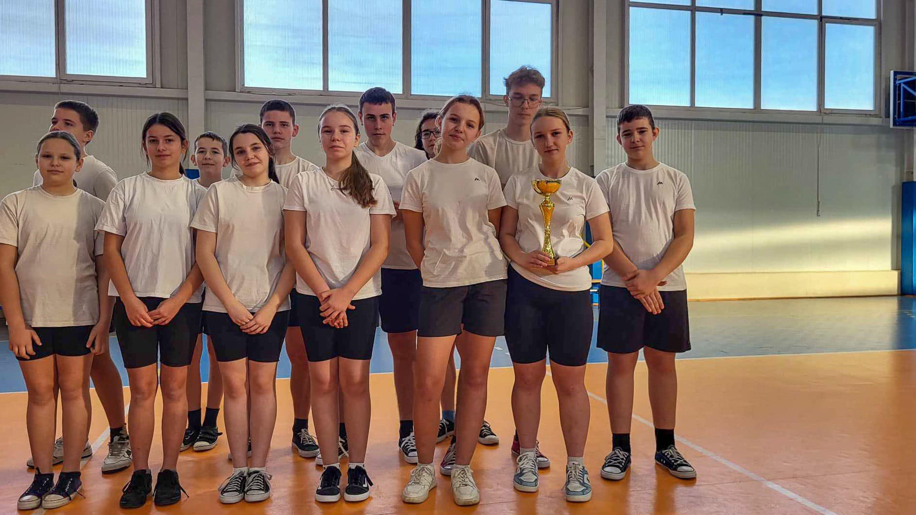 Tutaj powinien być opis obrazka