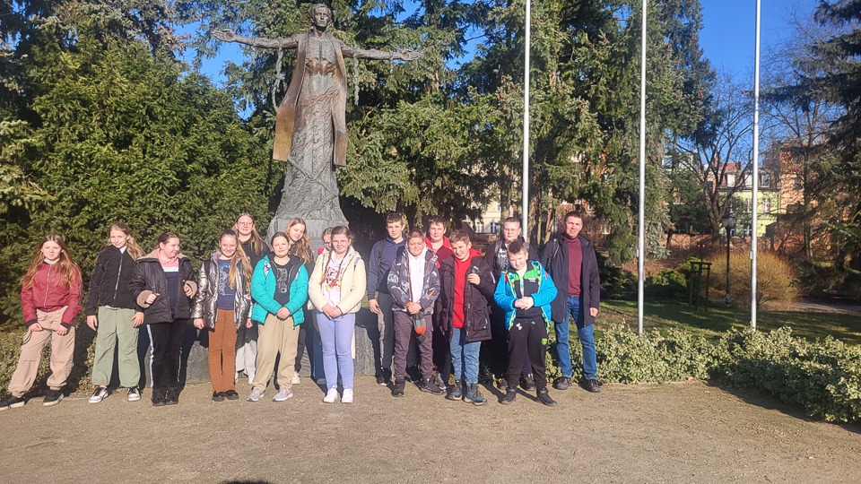 Tutaj powinien być opis obrazka