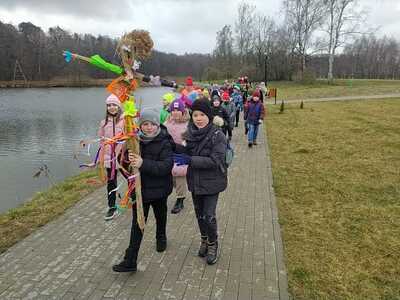 uczniowie klasy 2c z Marzanną
