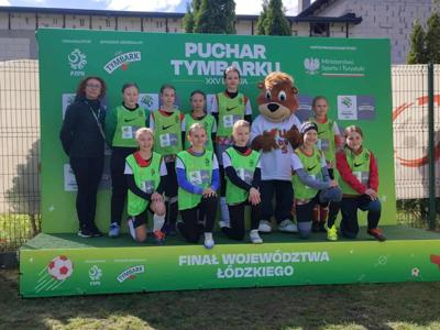 Sportowa reprezentacja szkoły na ściance Tymbarku