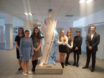 Karina Królikowska, Kornelia Książek, Sylwia Malecha, Maria Rygiert, Magdalena Szostek, Justyna Witczak i Kacper Perski w Pałacu Młodzieży w Łodzi