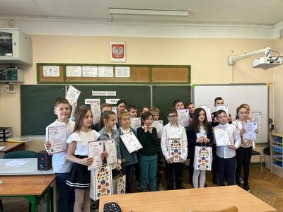Uczestnicy konkursu na wspólnym zdjęciu