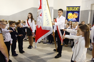 Ślubowanie uczniów klas pierwszych