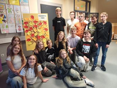  The Thankful Tree- drzewo z ,,wdzięcznymi liśćmi''.