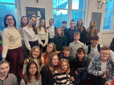 Uczniowie w Teatrze Arlekin