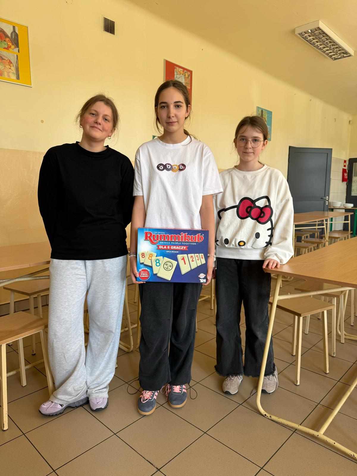 Zwyciężczynie I Szkolnego Turnieju Rummikub