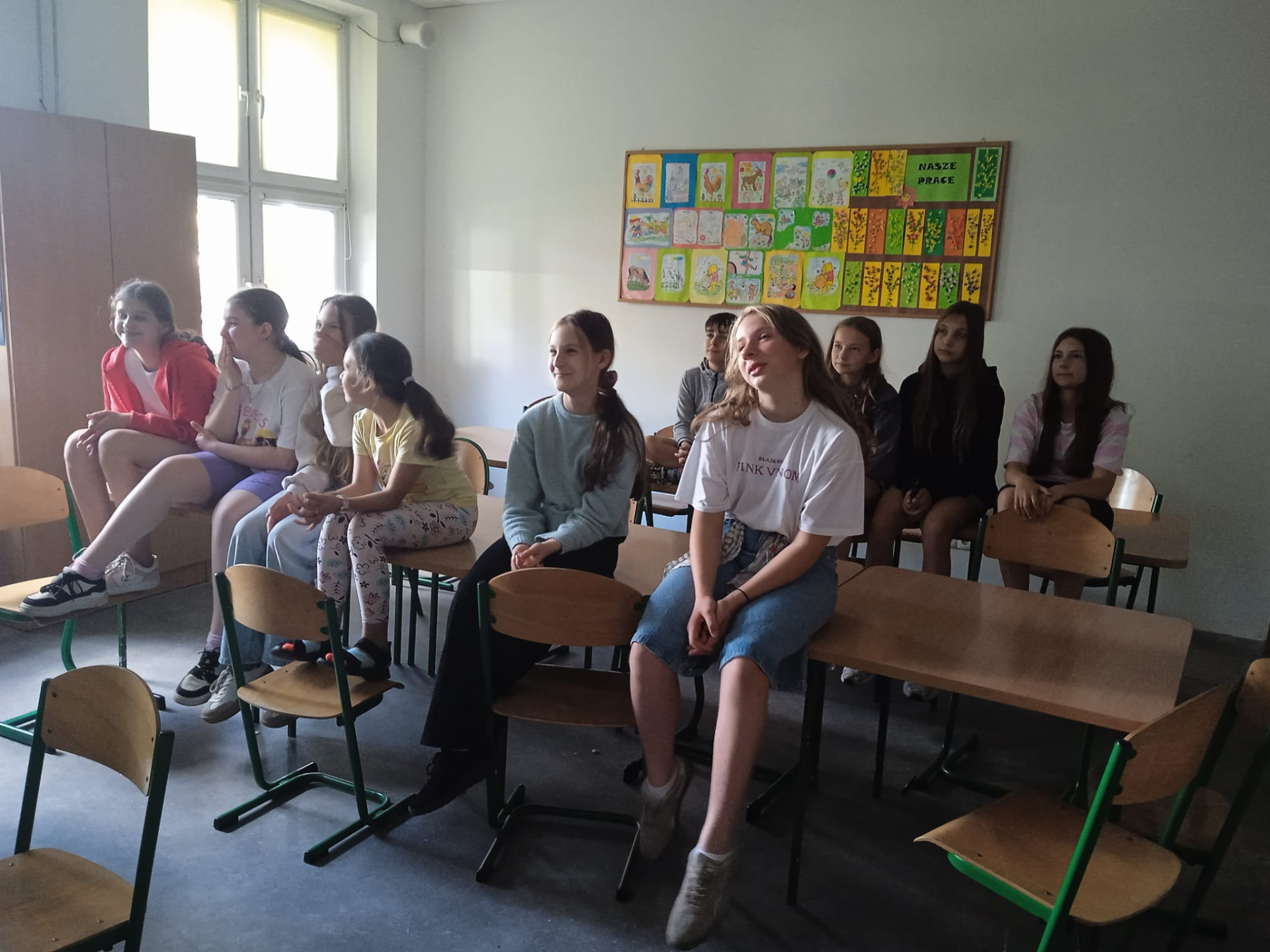 Wspólne oglądanie wywiadów stworzonych w ramach konkursu.