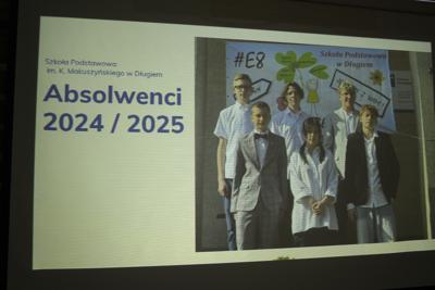 Zdjęcie Absolwentów.