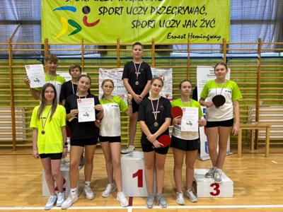 Reprezentanci naszej szkoły w turnieju tenisa stołowego.