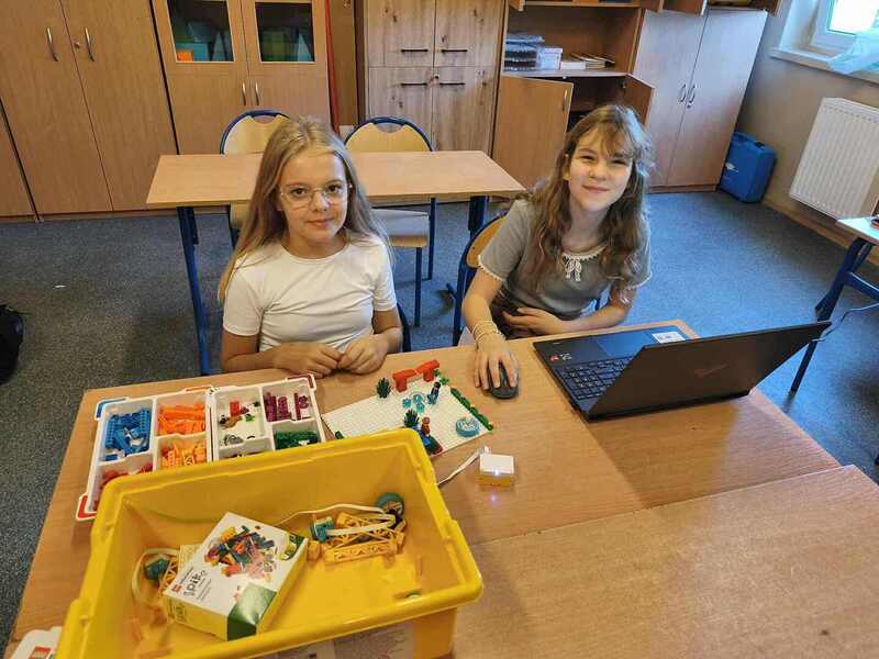 Programowanie z klockami LEGO.