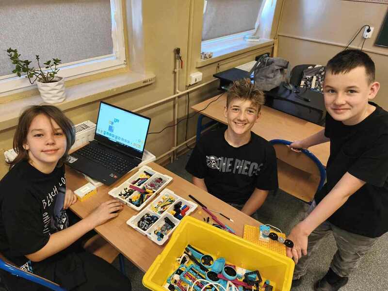 Programowanie z klockami LEGO.