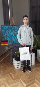 Michał Malarz - laureat 3. miejsca  V Okręgowego  Konkursu z Języka Angielskiego i Niemieckiego, organizowanego  przez I Liceum Ogólnokształcące im. Henryka Sienkiewicza w Koluszkach. 