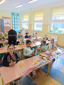 Praca przy tworzeniu pięknych palm