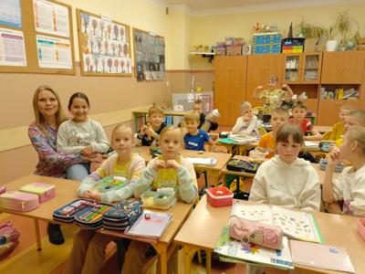 Prezentacja klasy 2 z Panią Agnieszką Nowacką. 