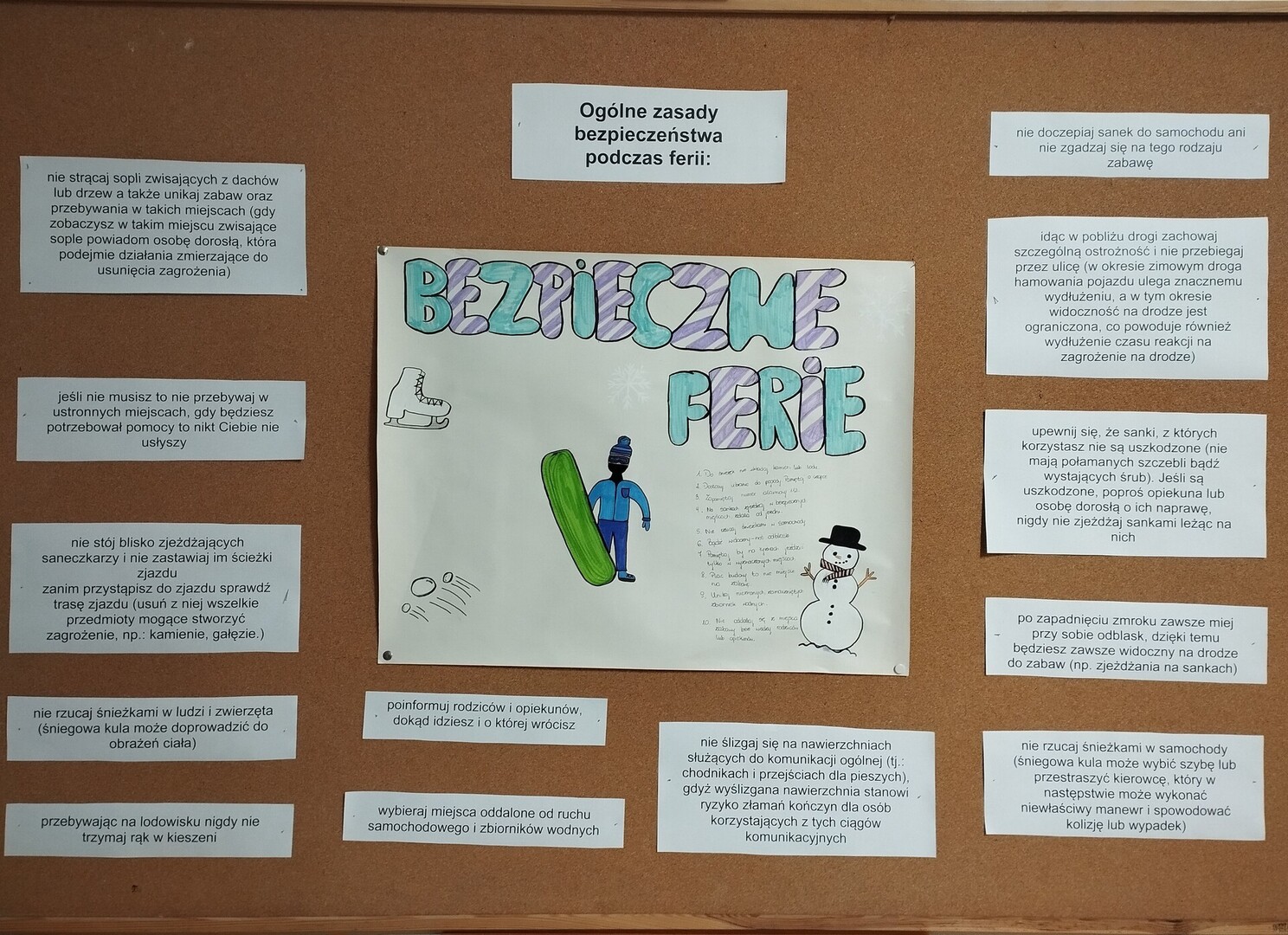 Bezpieczne ferie - tablica informacyjna