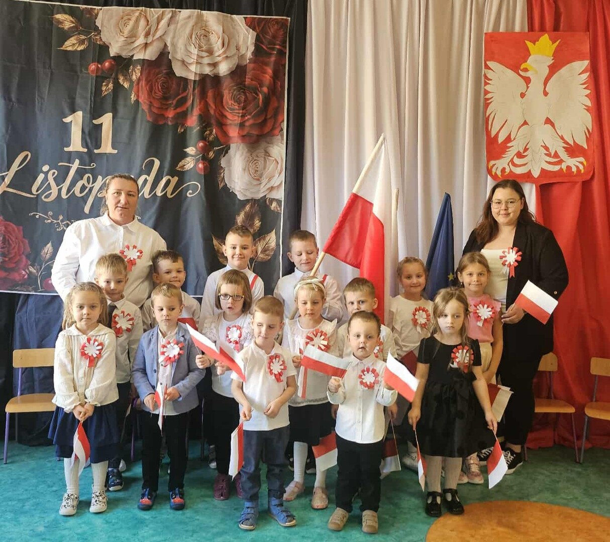 Zdjęcie grupy X- Grupa Montessori- granatowa