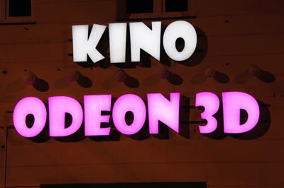 Zdjęcie - kino odeon 3D. 