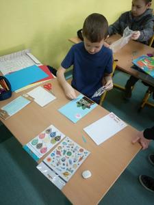 Kartki urodzinowe dla Kopernika, lekcja w ramach programu "Szkoła Przyjaciół Mikołaja Kopernika"