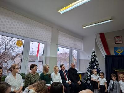 "Błękitny prezent" - Jasełka w filii w Szczawinie