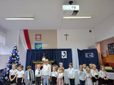 "Błękitny prezent" - Jasełka w filii w Szczawinie