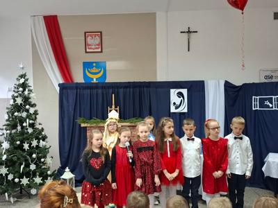 "Błękitny prezent" - Jasełka w filii w Szczawinie