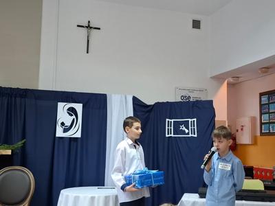 "Błękitny prezent" - Jasełka w filii w Szczawinie