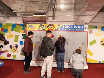 Wycieczka do Warszawy na wystawę klocków LEGO i kina Helios
