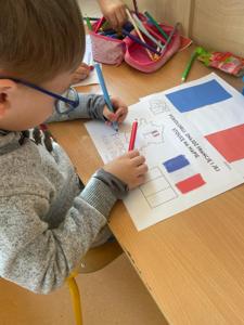 Klasa 0a odbyła kolejną podróż z programem „Podróże małe i duże z Koziołkiem Matołkiem”.