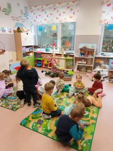 Dzieci bardzo się ucieszyły z nowych zabawek