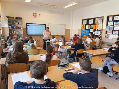 Wyjątkowa lekcja patriotyzmu - Edukatorzy z Instytutu Pamięci Narodowej w naszej szkole