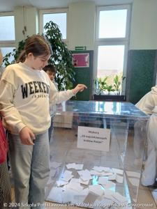Szkolne wybory „10 najciekawszych królów Polski”