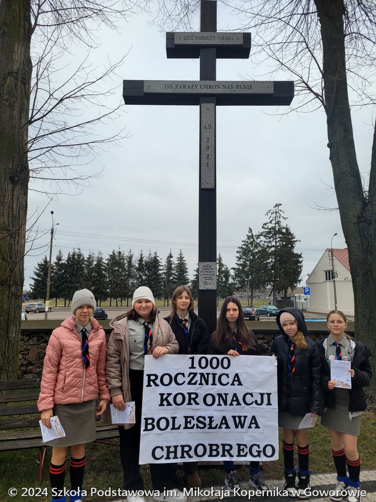 Harcerze świętują rocznicę koronacji I Króla Polski