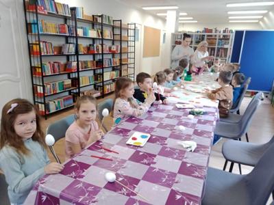 Warsztaty w bibliotece gminnej w Goworowie