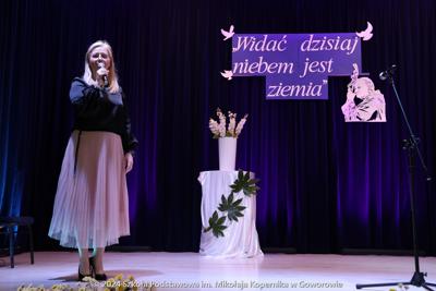 "Widać dzisiaj niebem jest ziemia". 