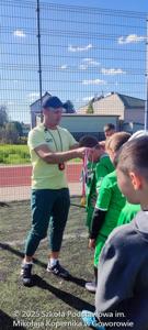 Zawody gminne dziewcząt i chłopców w mini piłkę nożną klas 4 – 6 oraz w piłkę nożną klas 7 – 8.