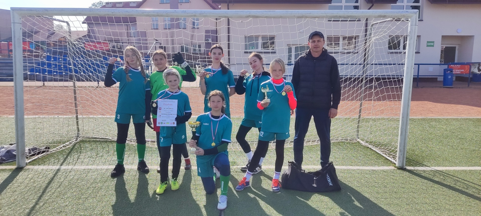 Mistrzostwa powiatu w piłkę nożną dziewcząt klas 4 – 6 oraz dziewcząt klas 7 – 8