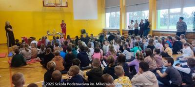 Lekcja z Mistrzem – Emanuela Wikieł w klasach 1-3 w ramach programu „Mały Mistrz”