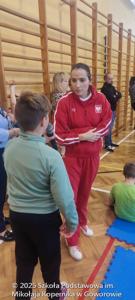 Lekcja z Mistrzem – Emanuela Wikieł w klasach 1-3 w ramach programu „Mały Mistrz”