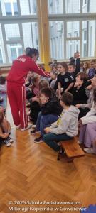 Lekcja z Mistrzem – Emanuela Wikieł w klasach 1-3 w ramach programu „Mały Mistrz”
