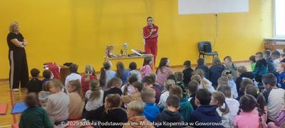 Lekcja z Mistrzem – Emanuela Wikieł w klasach 1-3 w ramach programu „Mały Mistrz”