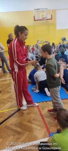 Lekcja z Mistrzem – Emanuela Wikieł w klasach 1-3 w ramach programu „Mały Mistrz”