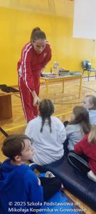 Lekcja z Mistrzem – Emanuela Wikieł w klasach 1-3 w ramach programu „Mały Mistrz”