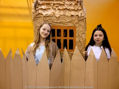 „Dwie siostry, dwa światy” - projekt multimedialno - teatralny