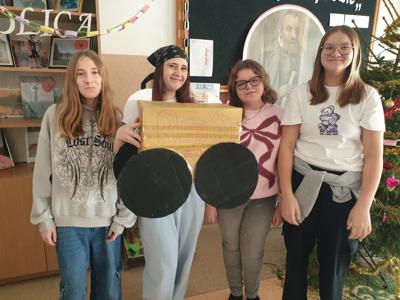 Projekt na podstawie lektury „KATARYNKA”