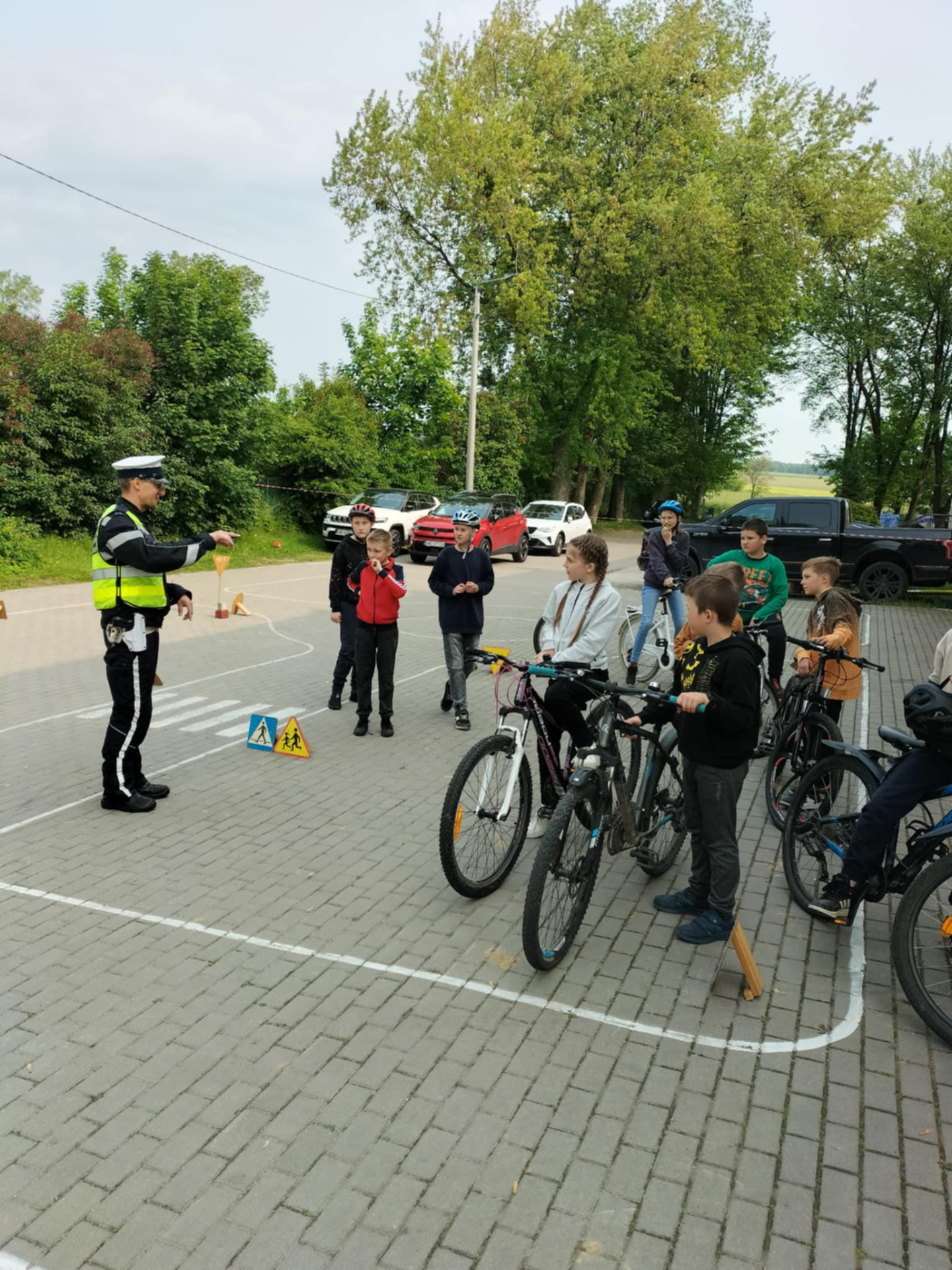 Tutaj powinien być opis
