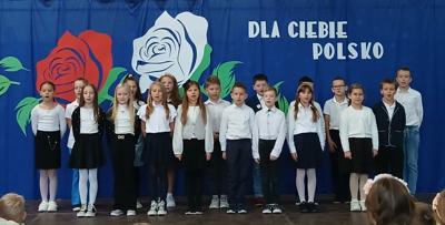 Występ uczniów klasy III