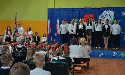 Występ uczniów klasy VIII