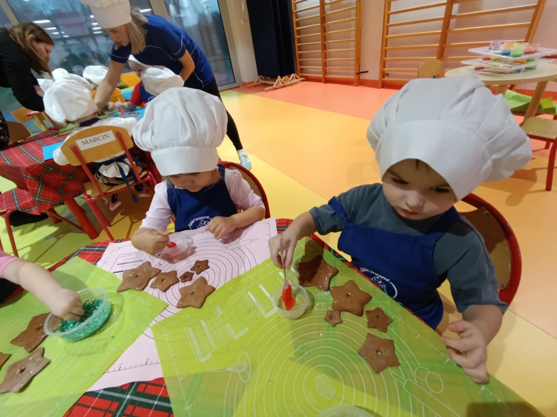 Tutaj powinien być opis obrazka