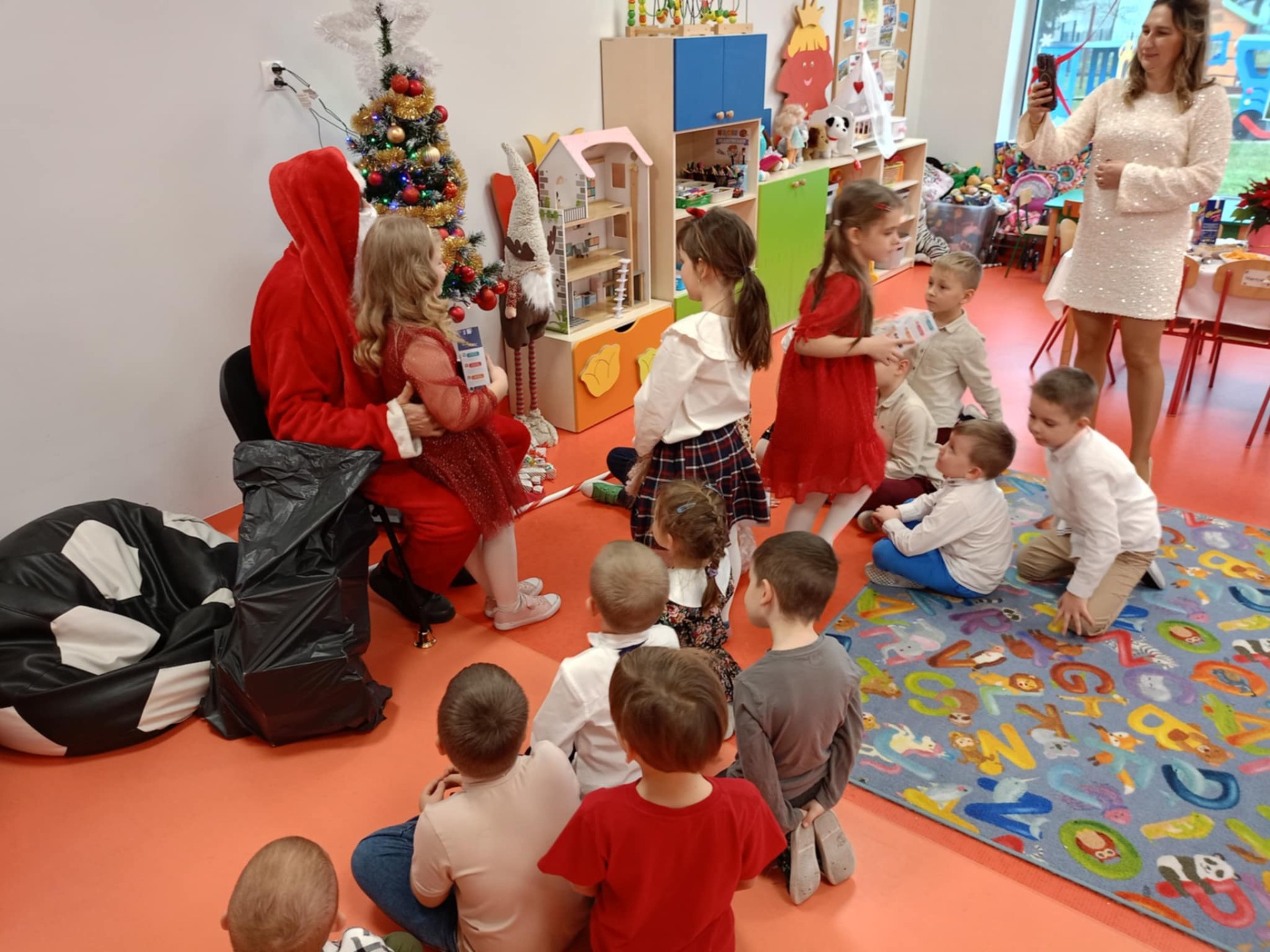 Tutaj powinien być opis obrazka