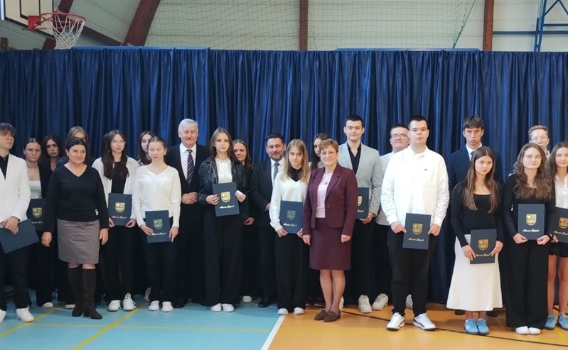 Tutaj powinien być opis obrazka